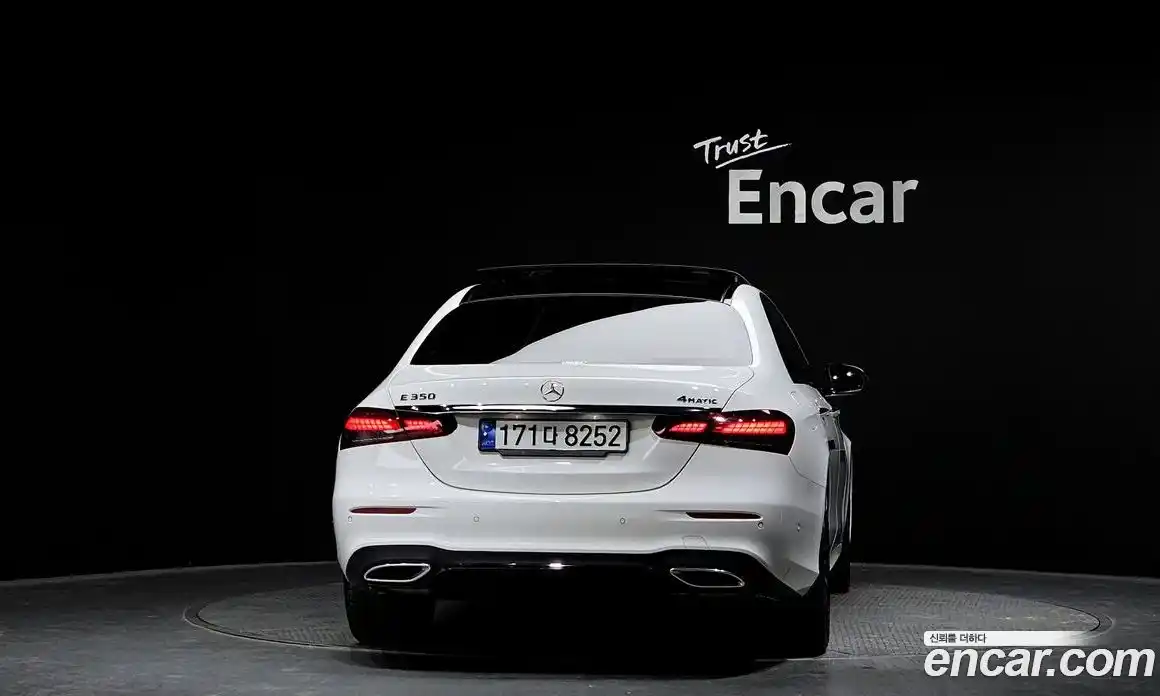 Mercedes-Benz E-Class 2023 2.0 Автомат в Москве № 140429, фото 4