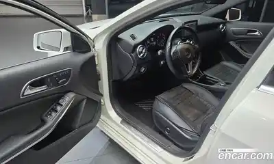 Mercedes-Benz A-Class 2015 1.5 Автомат в Москве № 161724, миниатюра 11