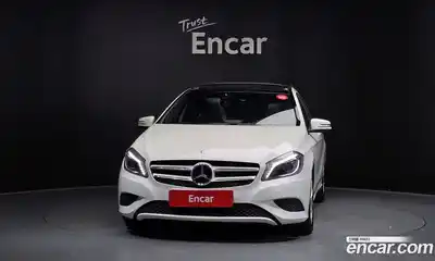 Mercedes-Benz A-Class 2015 1.5 Автомат в Москве № 161724, миниатюра 3