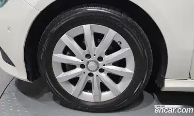 Mercedes-Benz A-Class 2015 1.5 Автомат в Москве № 161724, миниатюра 5