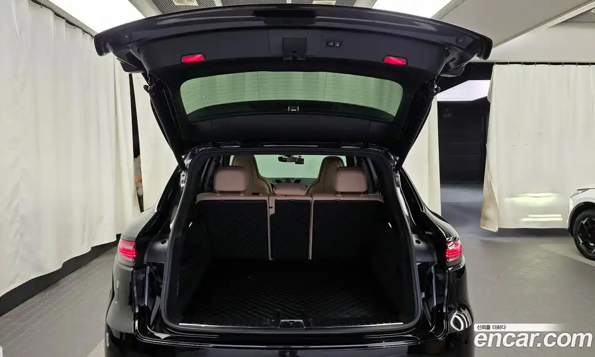 Porsche Cayenne 2020 3.0 Автомат в Москве № 165357, фото 20