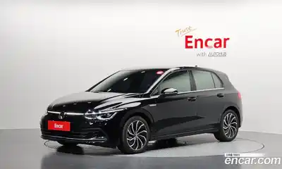 Volkswagen Golf, 2022