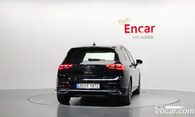 Volkswagen Golf 2022 2.0 Автомат в Москве № 168684, миниатюра 4