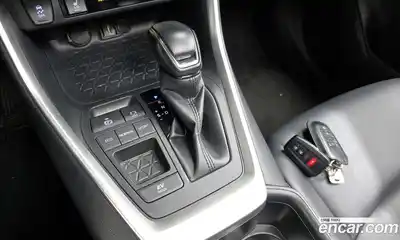 Toyota RAV4 2022 2.5 Автомат в Москве № 170279, миниатюра 9