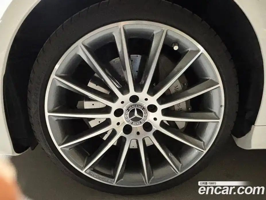 Mercedes-Benz E-Class 2022 3.0 Автомат в Москве № 177571, фото 6