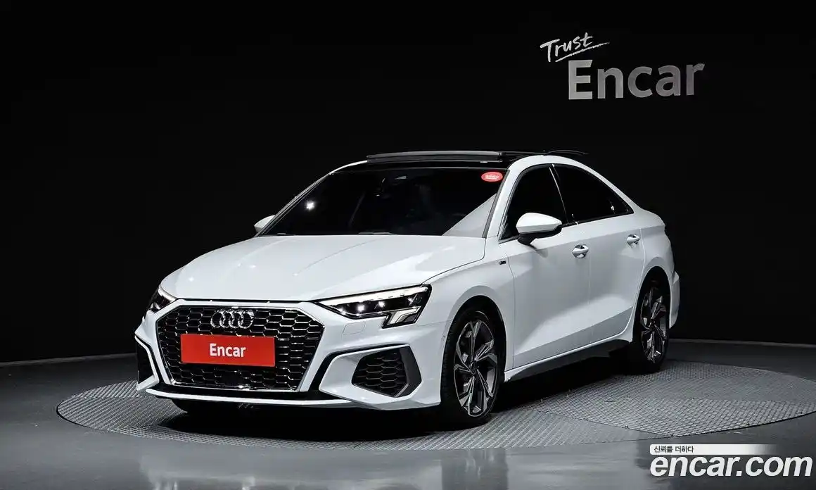 Audi A3 2023 2.0 Автомат в Москве № 195954, фото 1