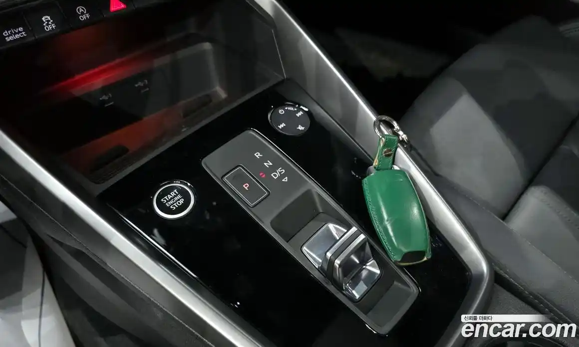 Audi A3 2023 2.0 Автомат в Москве № 195954, фото 9