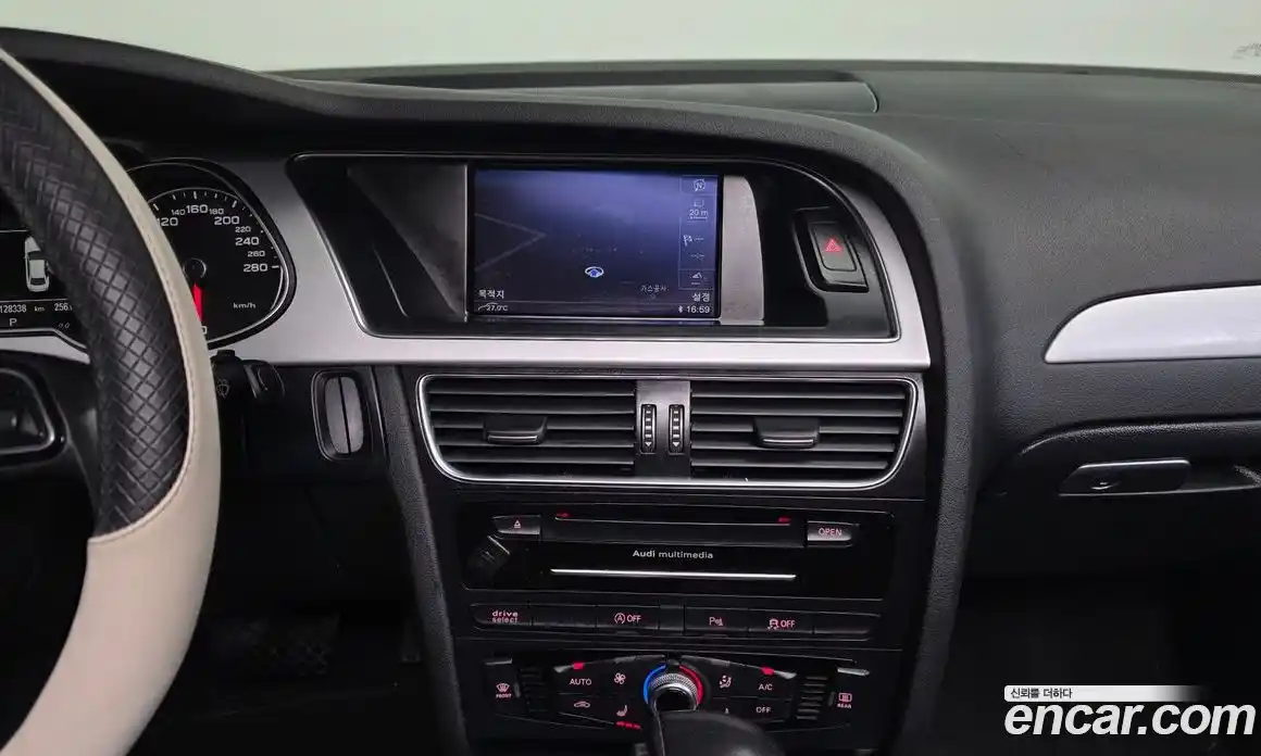 Audi A4 2015 2.0 Автомат в Москве № 196687, фото 14