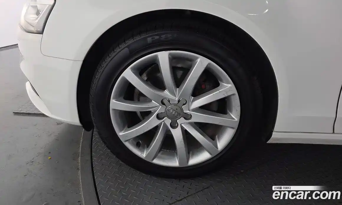 Audi A4 2015 2.0 Автомат в Москве № 196687, фото 5