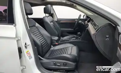 Volkswagen Passat 2018 2.0 Автомат в Москве № 199311, миниатюра 11