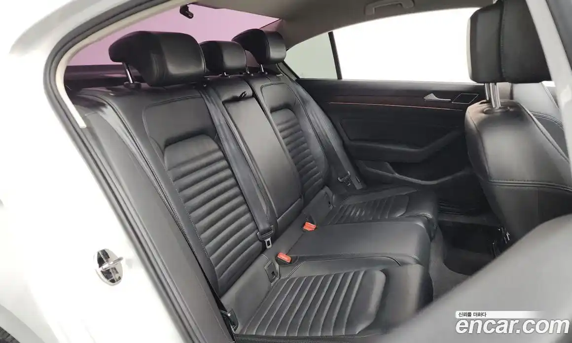 Volkswagen Passat 2018 2.0 Автомат в Москве № 199311, фото 12