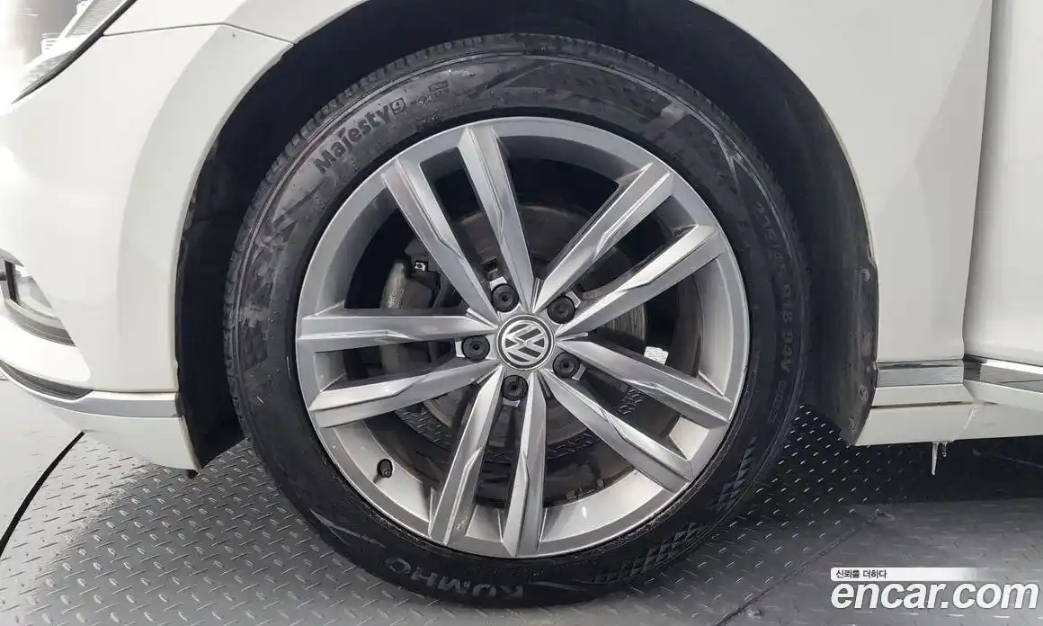 Volkswagen Passat 2018 2.0 Автомат в Москве № 199311, фото 5