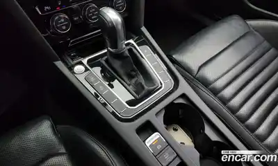 Volkswagen Passat 2018 2.0 Автомат в Москве № 199311, миниатюра 9