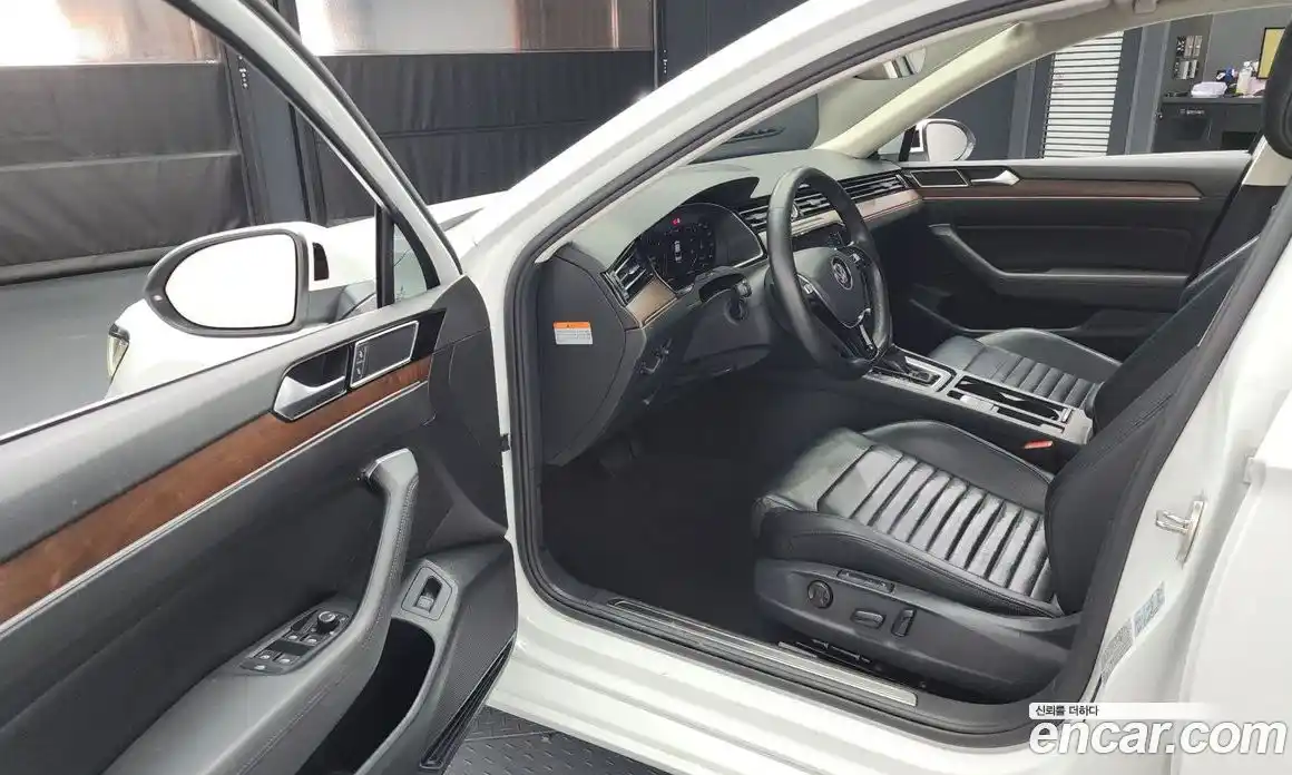 Volkswagen Passat 2018 2.0 Автомат в Москве № 199311, фото 10