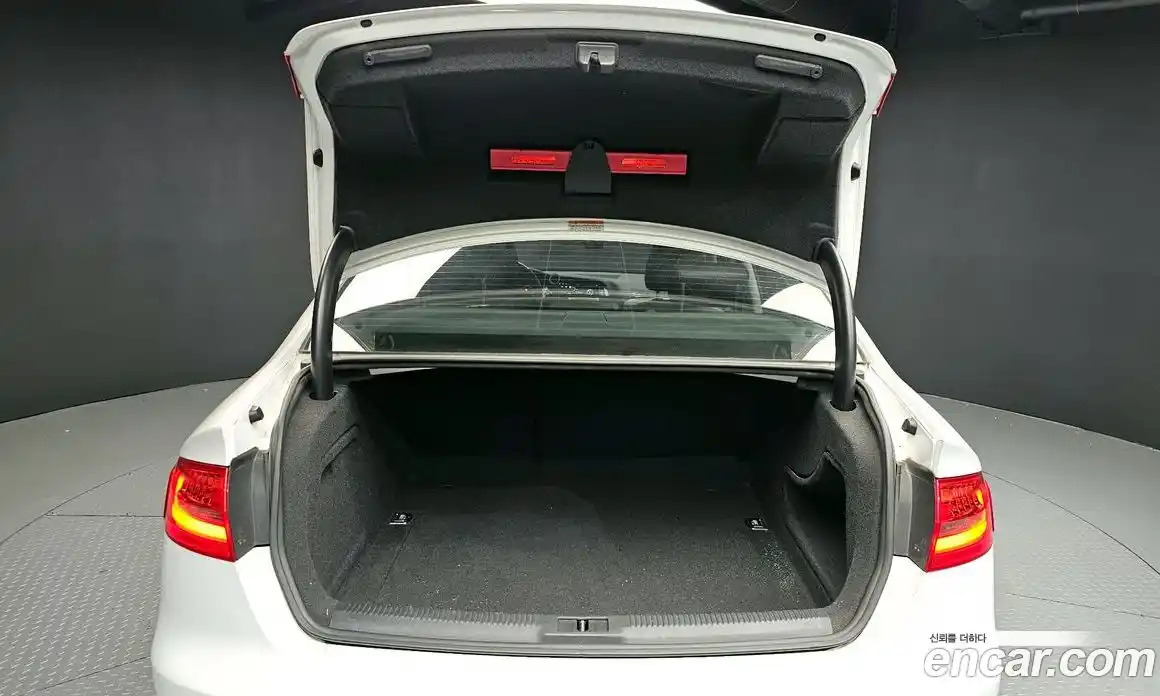 Audi A4 2015 2.0 Автомат в Москве № 210631, фото 20