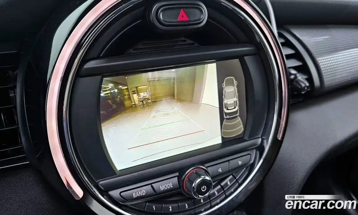 Mini Cooper 2015 1.5 Автомат в Москве № 214383, фото 15