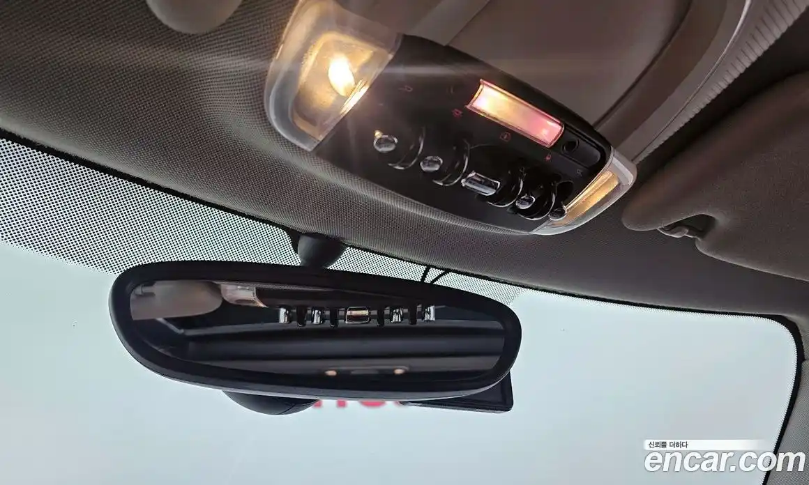 Mini Cooper 2015 1.5 Автомат в Москве № 214383, фото 18