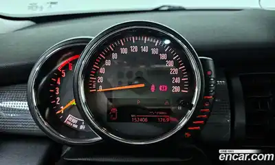 Mini Cooper 2015 1.5 Автомат в Москве № 214383, миниатюра 8