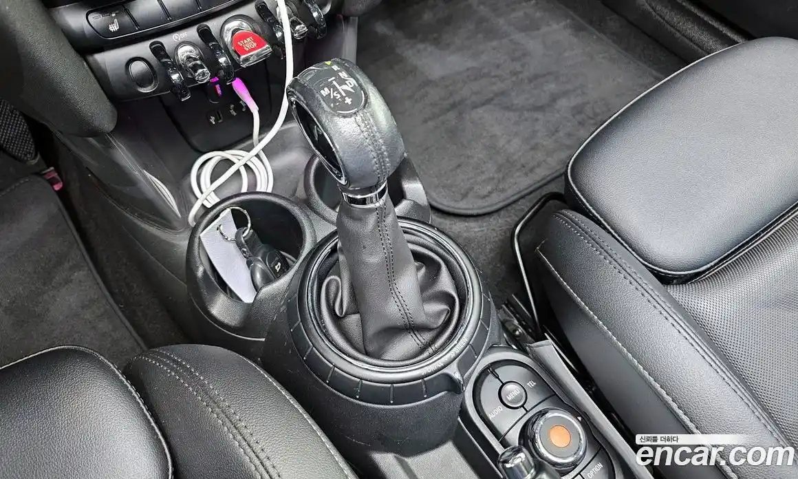 Mini Cooper 2015 1.5 Автомат в Москве № 214383, фото 9