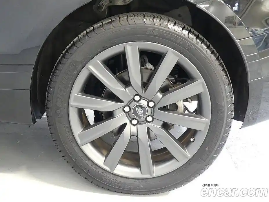 Land Rover Range-Rover Velar 2020 3.0 Автомат в Москве № 231112, фото 4