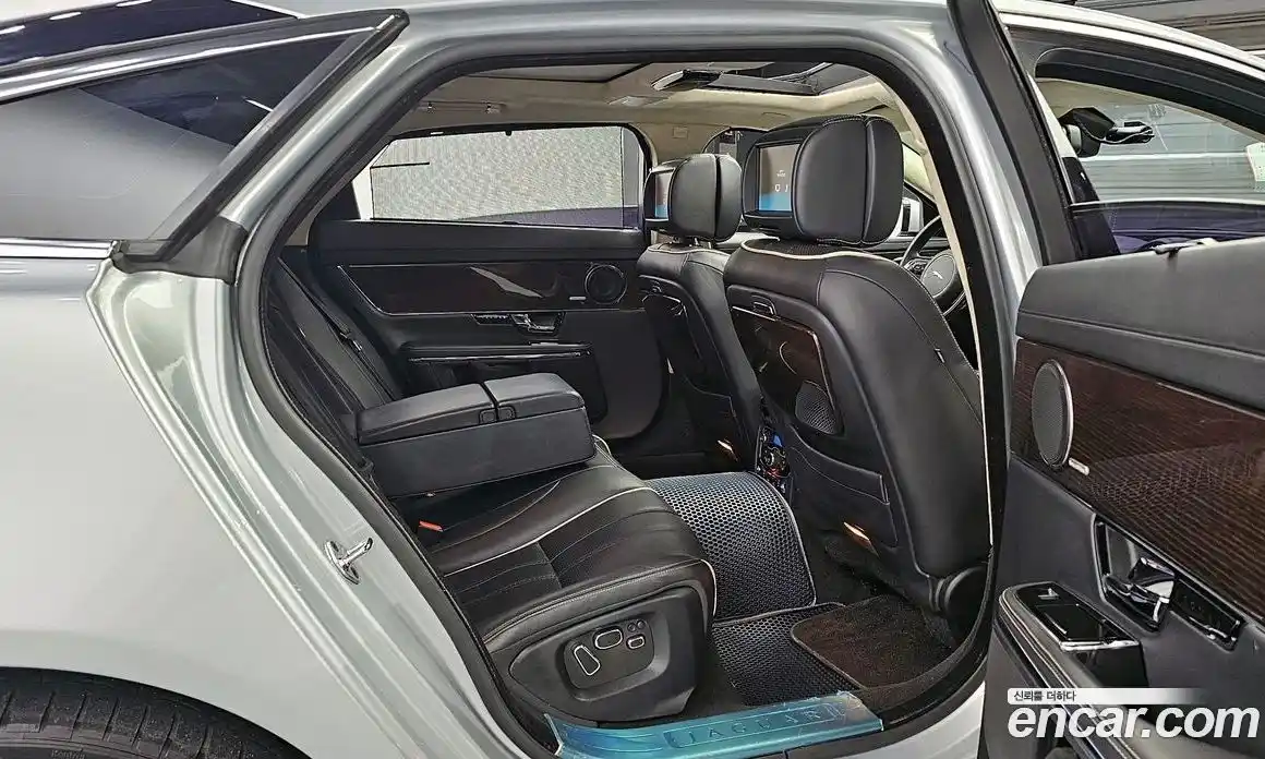 Jaguar XJ 2012 5.0 Автомат в Москве № 283841, фото 12