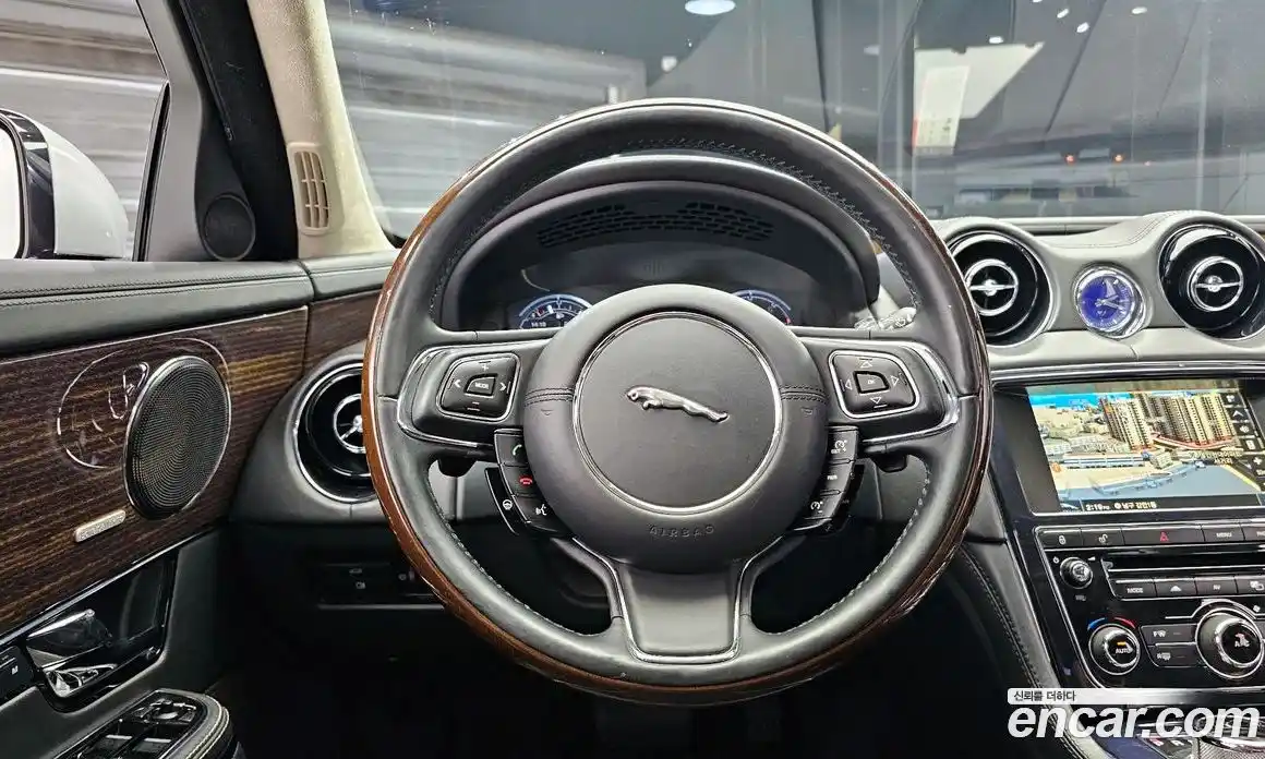 Jaguar XJ 2012 5.0 Автомат в Москве № 283841, фото 13