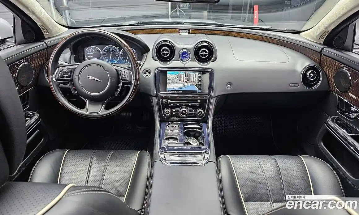 Jaguar XJ 2012 5.0 Автомат в Москве № 283841, фото 7