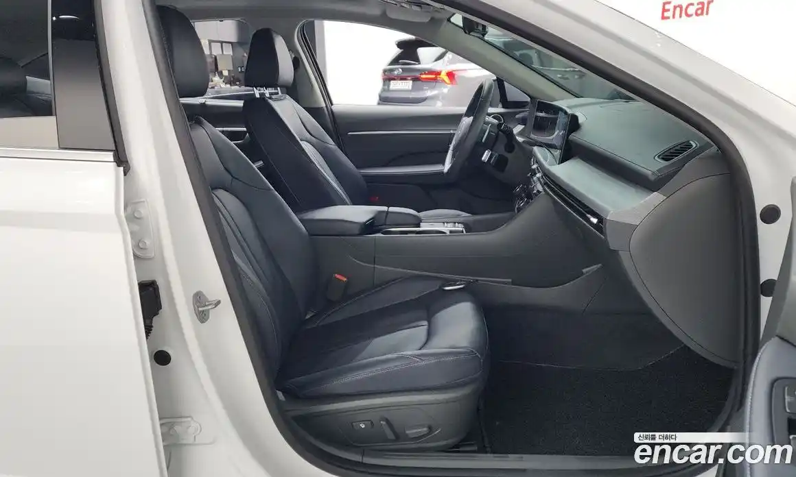 Hyundai Sonata 2025 1.6 Автомат в Москве № 582124, фото 11