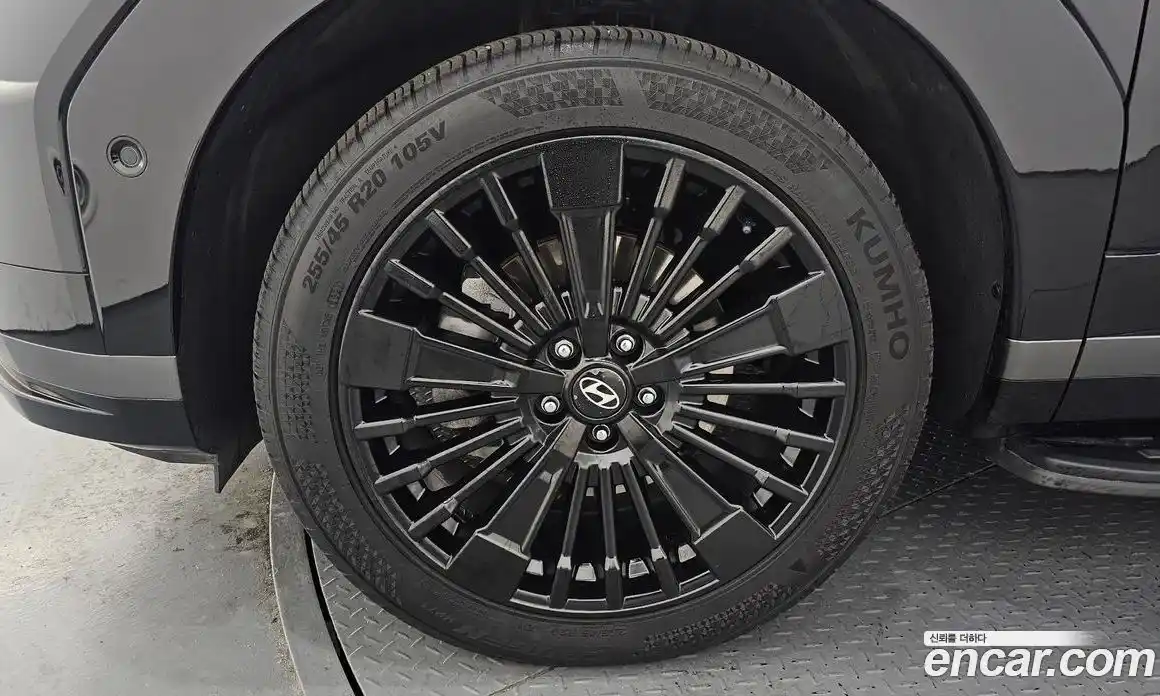 Hyundai Santa Fe 2025 1.6 Автомат в Москве № 582328, фото 5