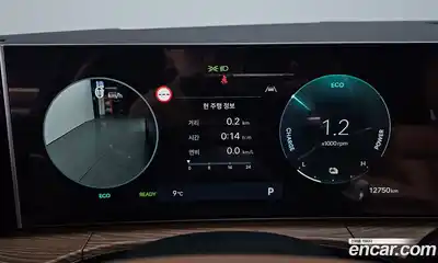 Hyundai Santa Fe 2025 1.6 Автомат в Москве № 582328, миниатюра 8