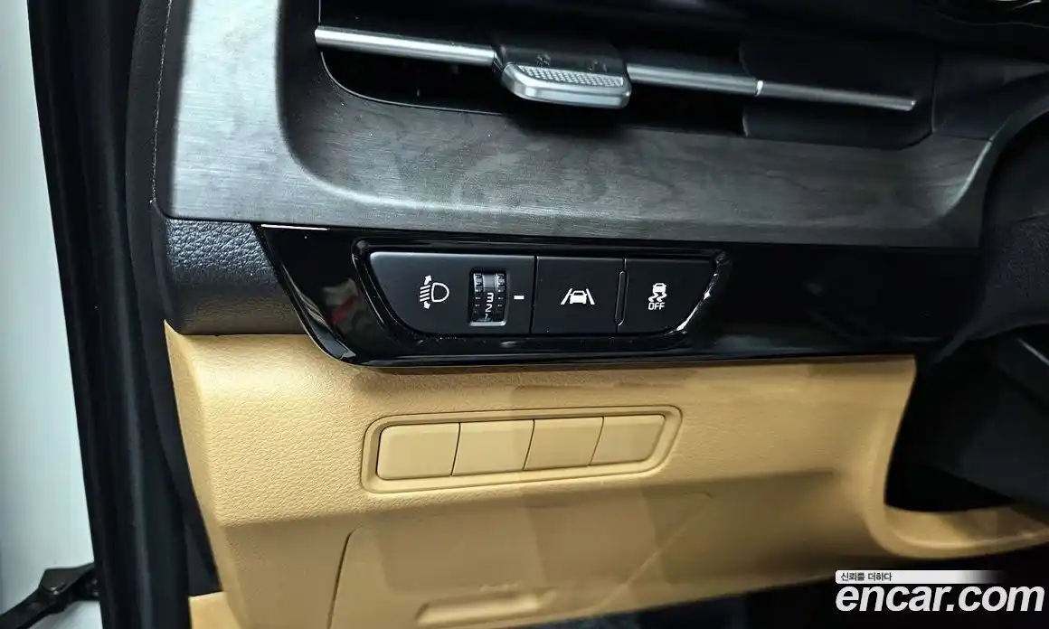 Kia Canival 2023 2.2 Автомат в Москве № 582447, фото 17