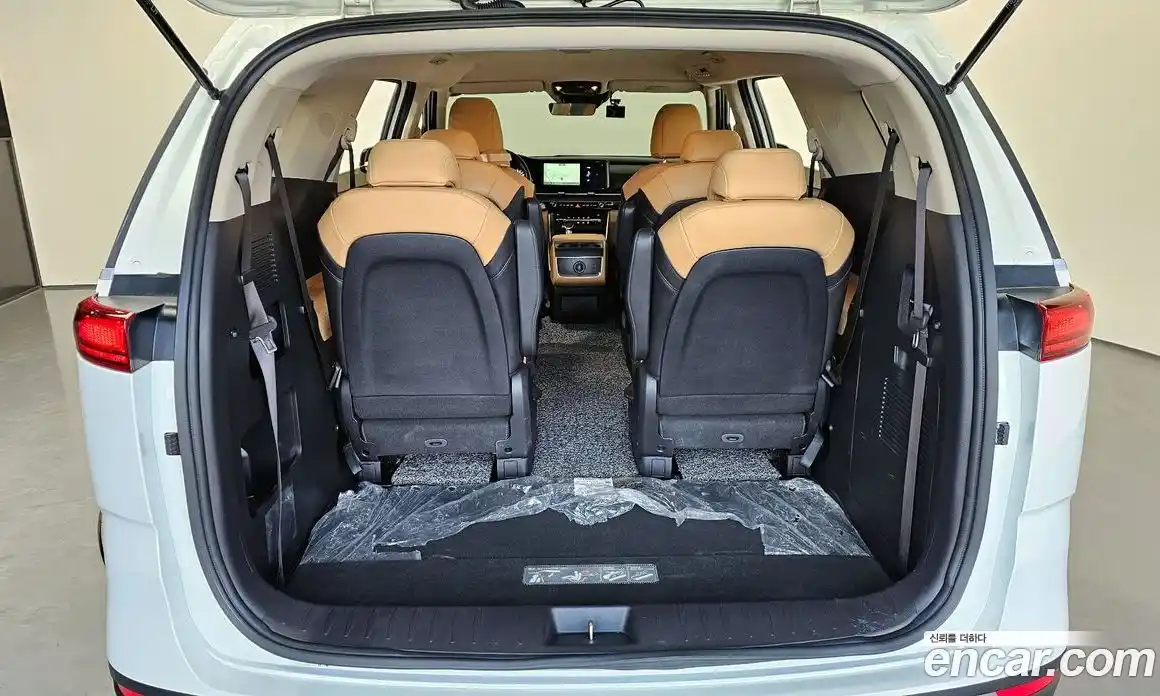 Kia Canival 2023 2.2 Автомат в Москве № 582447, фото 20