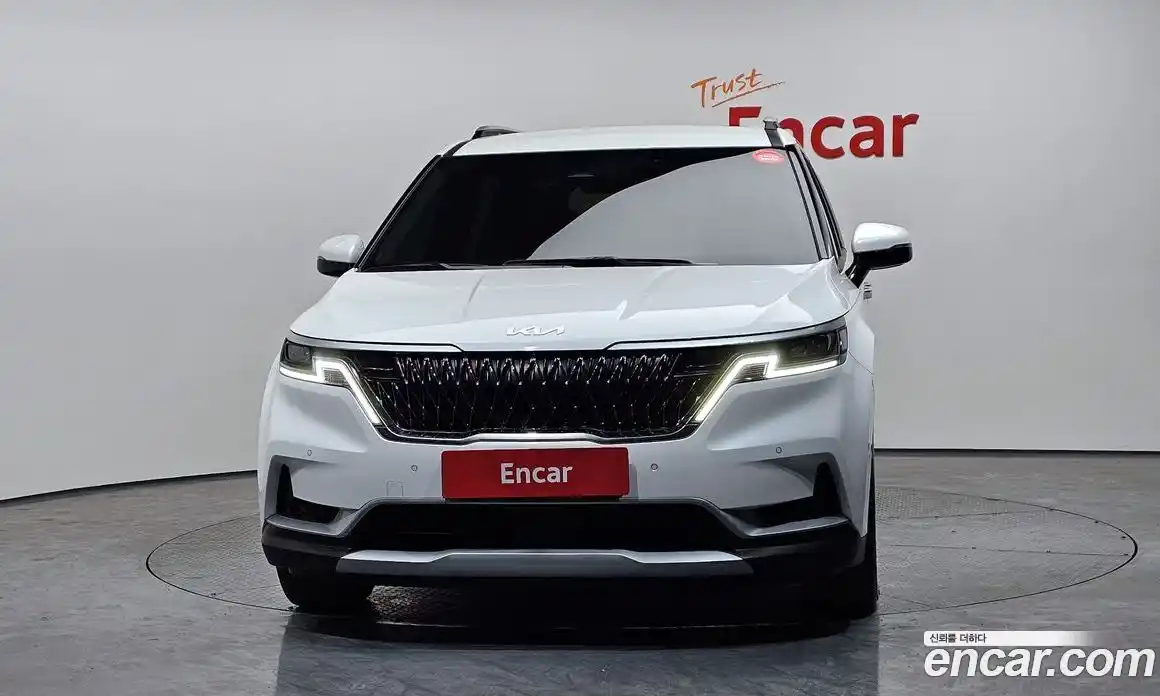 Kia Canival 2023 2.2 Автомат в Москве № 582447, фото 3