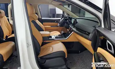 Kia Canival 2023 2.2 Автомат в Москве № 582447, миниатюра 10