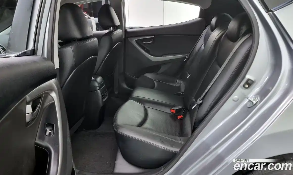 Hyundai Avante 2014 1.6 Автомат в Москве № 582598, фото 13