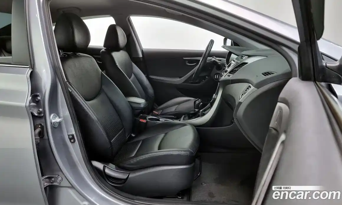 Hyundai Avante 2014 1.6 Автомат в Москве № 582598, фото 10