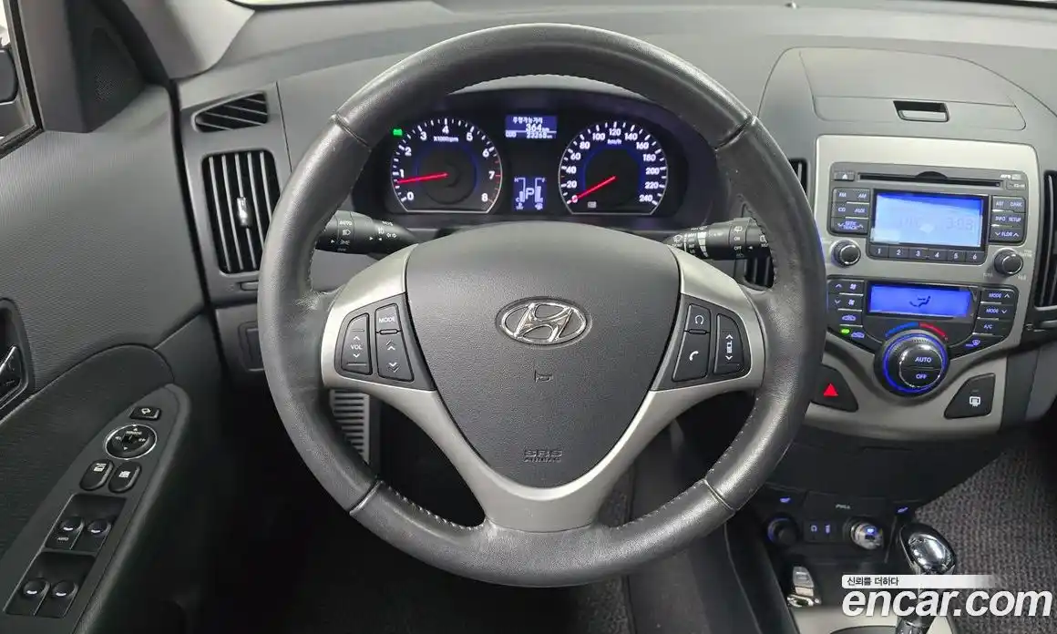 Hyundai i30 2011 1.6 Автомат в Москве № 582628, фото 13