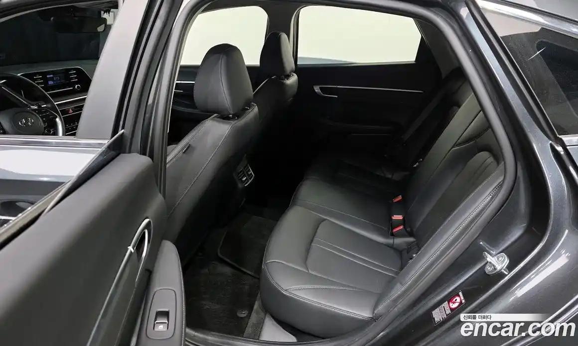 Hyundai Sonata 2022 2.0 Автомат в Москве № 582668, фото 20