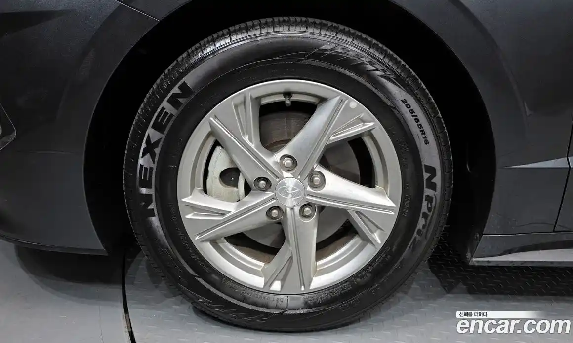 Hyundai Sonata 2022 2.0 Автомат в Москве № 582668, фото 5