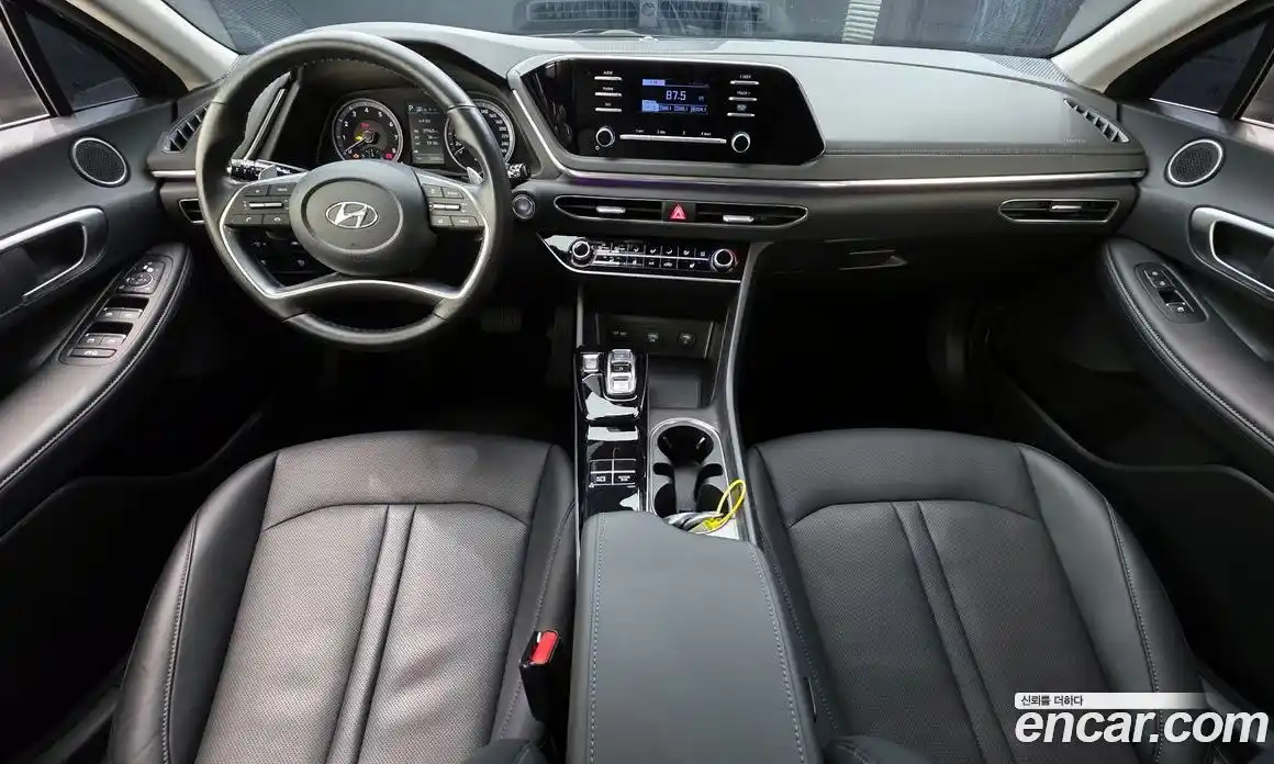 Hyundai Sonata 2022 2.0 Автомат в Москве № 582668, фото 7