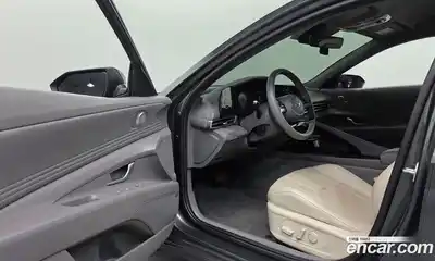 Hyundai Avante 2023 1.6 Автомат в Москве № 582698, миниатюра 11