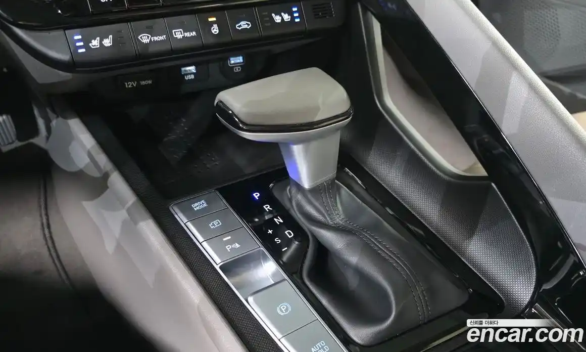 Hyundai Avante 2023 1.6 Автомат в Москве № 582698, фото 9