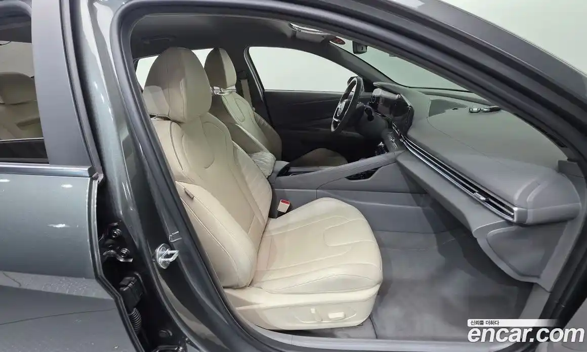 Hyundai Avante 2023 1.6 Автомат в Москве № 582698, фото 10