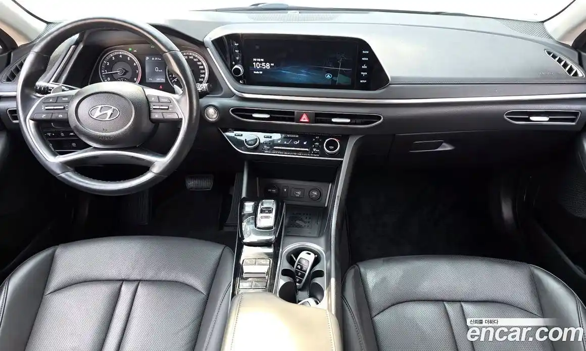 Hyundai Sonata 2020 2.0 Автомат в Москве № 582741, фото 7