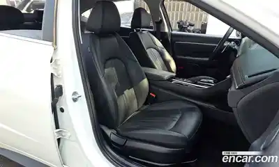 Hyundai Sonata 2020 2.0 Автомат в Москве № 582741, миниатюра 10