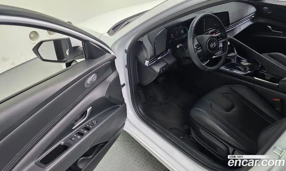 Hyundai Avante 2025 1.6 Автомат в Москве № 582783, фото 11