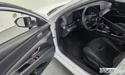 Hyundai Avante 2025 1.6 Автомат в Москве № 582783, миниатюра 11