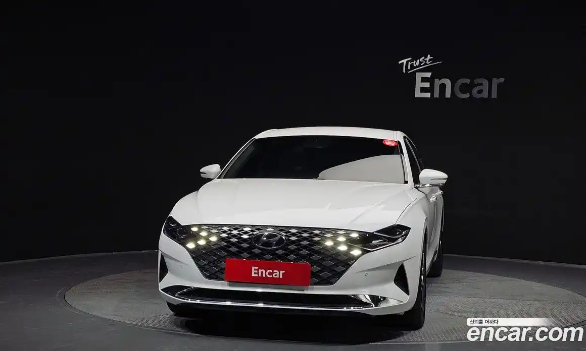 Hyundai Grandeur 2022 2.5 Автомат в Москве № 582840, фото 3