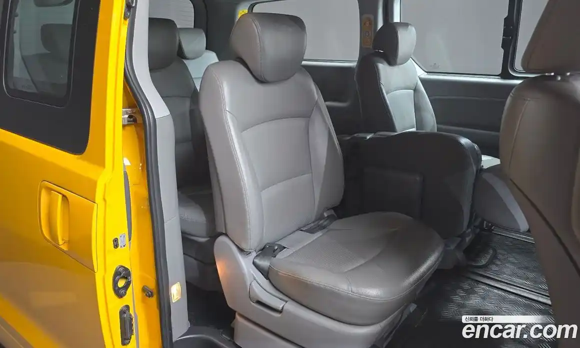 Hyundai Starex 2021 2.4 Автомат в Москве № 582927, фото 12