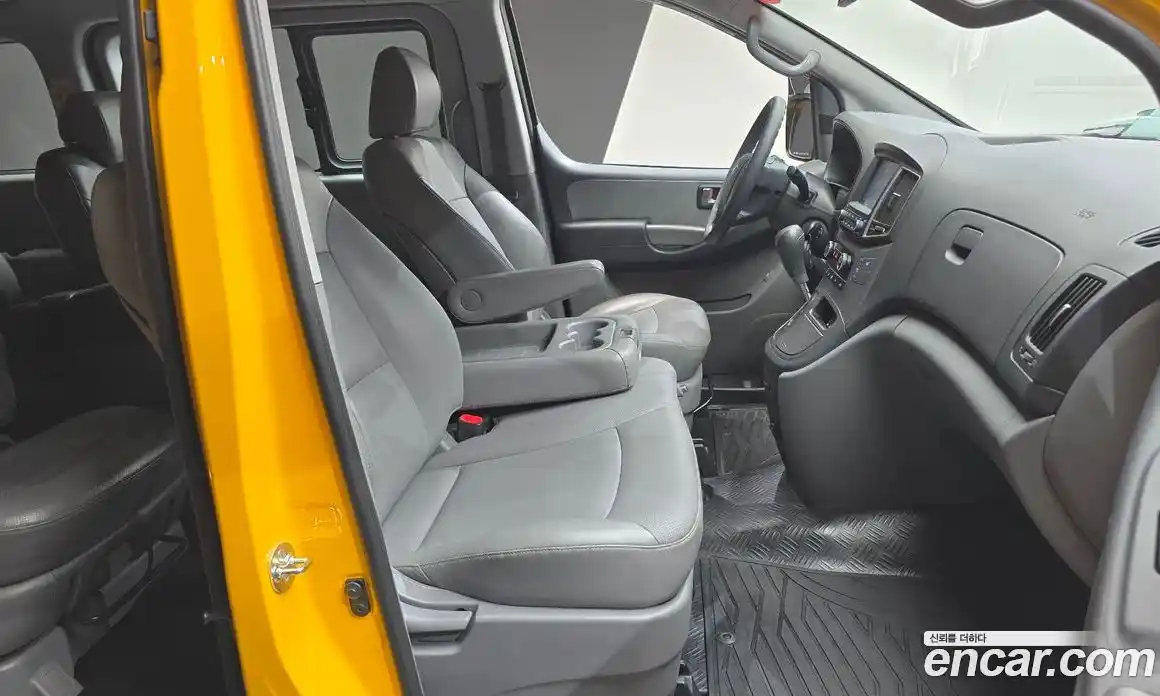 Hyundai Starex 2021 2.4 Автомат в Москве № 582927, фото 10